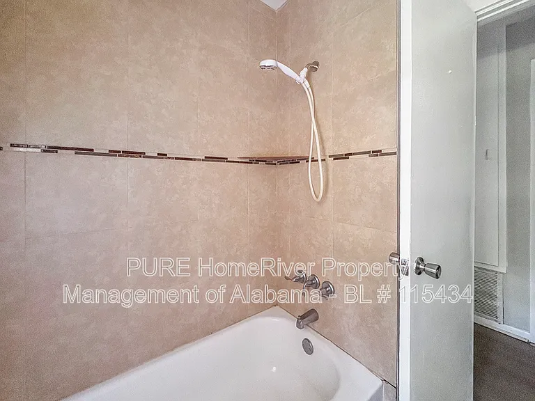 1701 Longmeadow Dr — Photo 18