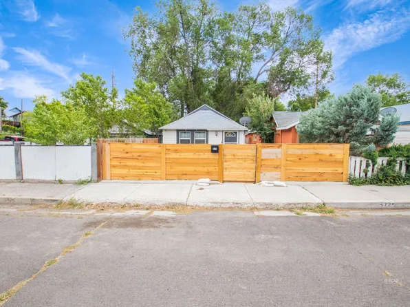 572 Oak St, Elko, NV 89801