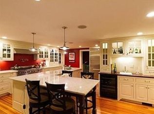 12 Chestnut St APT 1, Boston, MA 02108