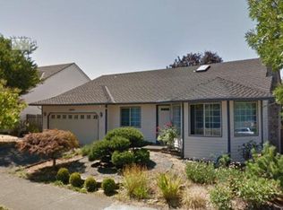 12672 SW Springwood Dr, Tigard, OR 97223