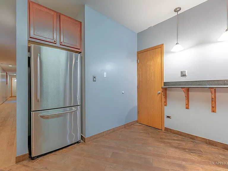 741 S Claremont Ave #G — Photo 5