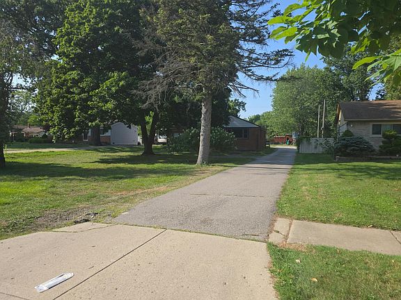 2nd image of 22598 Carter Rd