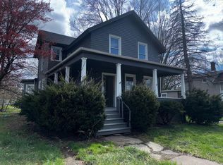 320 10th St, Elyria, OH 44035