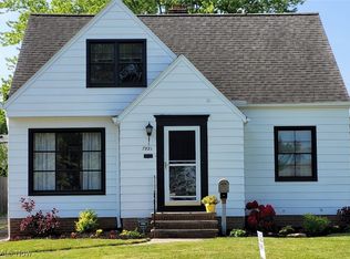 7921 Ivandale Dr, Parma, OH 44129