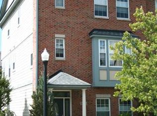 1614 Town Commons Dr, Howell, MI 48855