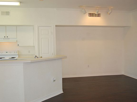 4th image of 9240 Lake Chase Island Way