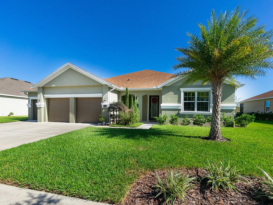 1st image of 117 S Spoonbill Dr
