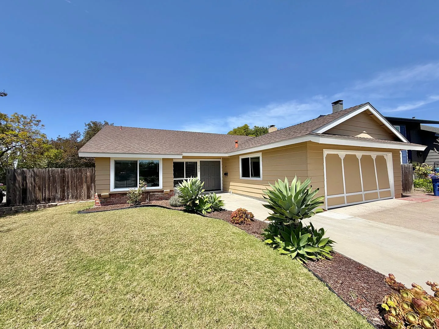 3 Bed 2 Bath Corner Lot House in La Mesa! — Photo 2