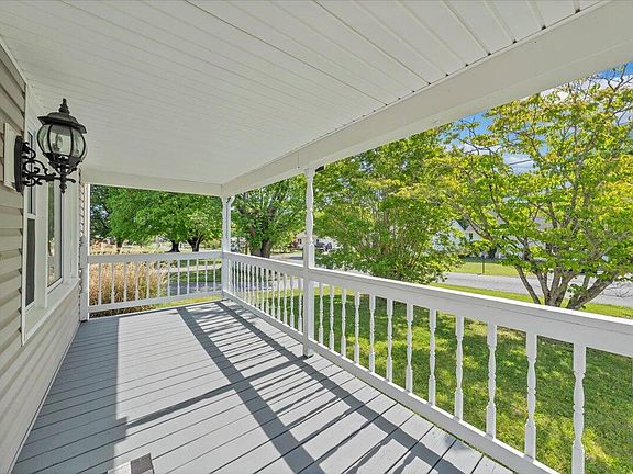 3rd image of 3705 New Spring Branch Rd SE
