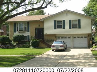 935 W Weathersfield Way #18707, Schaumburg, IL