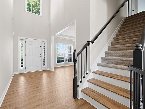2nd image of 2725 Blackstock Dr