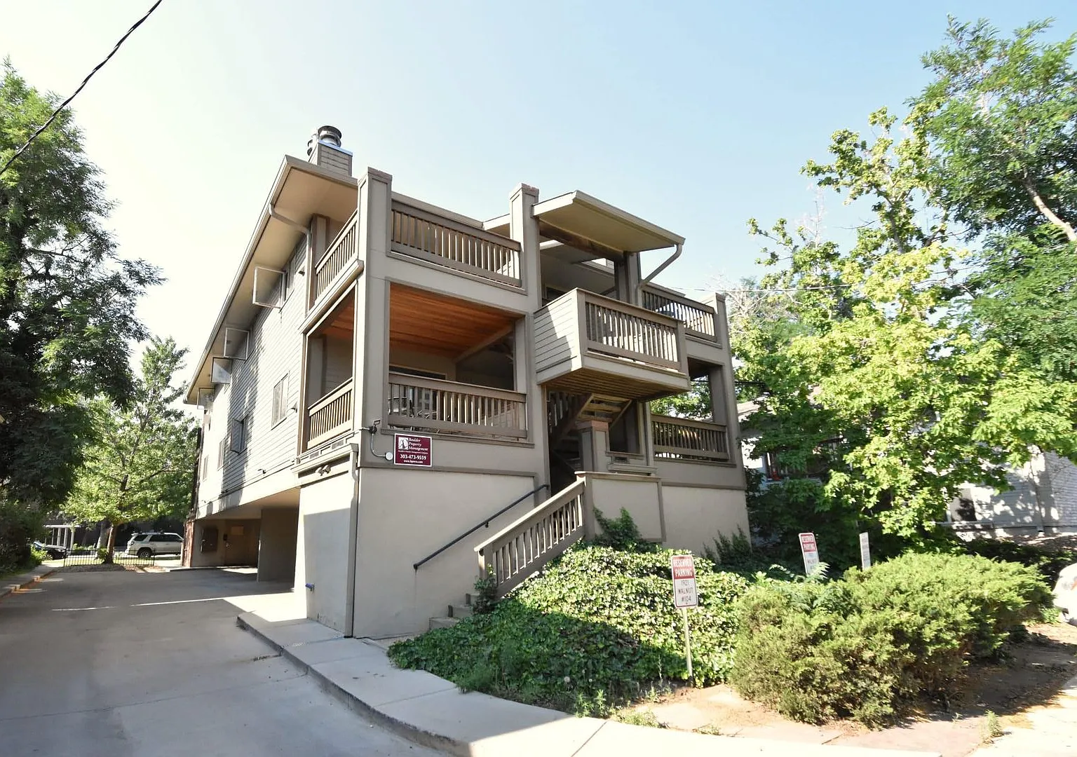 1921 Walnut St — Photo 3