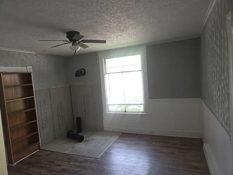 203 N Green St — Photo 8