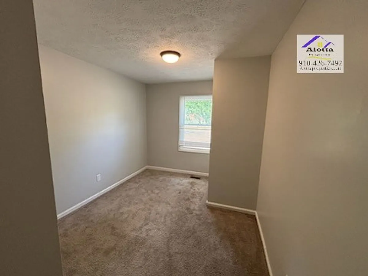 Building Photo - 415 Atwell Dr