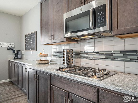 5th image of 905 Pioneer Dr