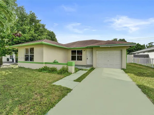 4130 SW 26th St, West Park, FL 33023