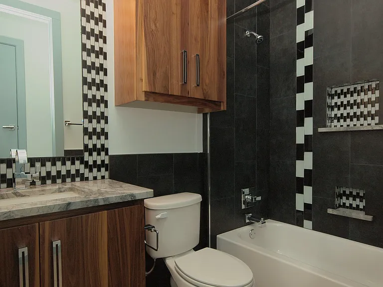 306 Franklin Blvd — Photo 11