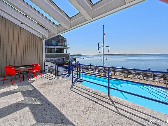 5th image of 127 Harbour Close #127