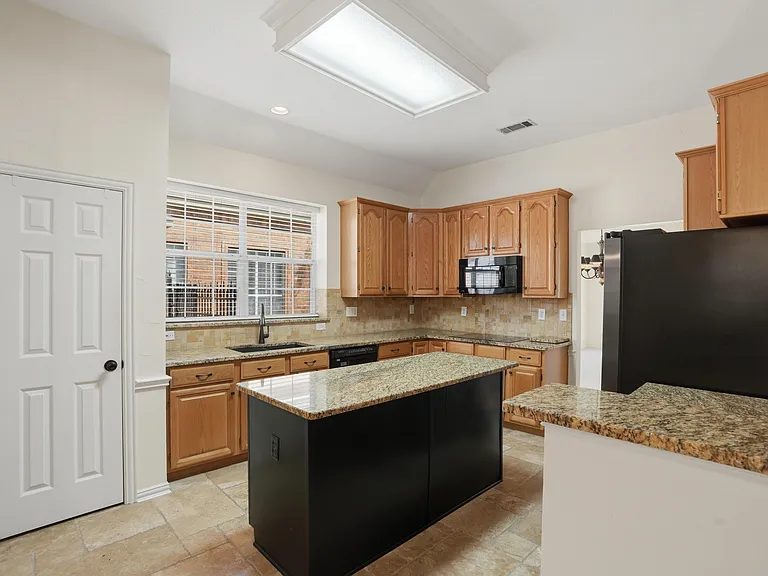 6613 Barclay Ln — Photo 15