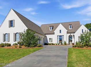 220 Parke Dr, Ridgeland, MS 39157