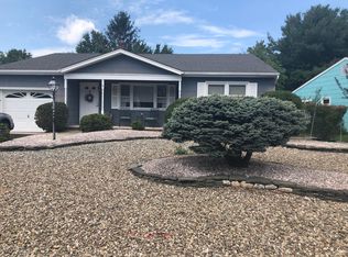 71 Castleton Dr, Toms River, NJ 08757