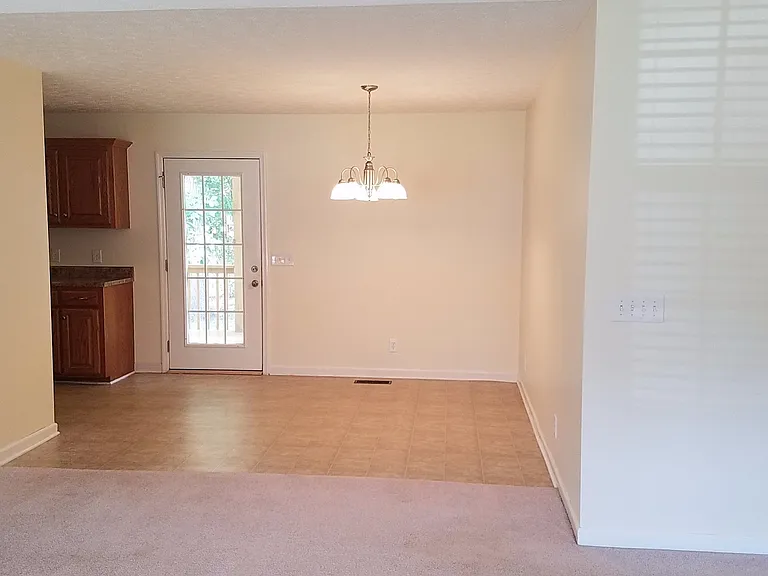 479 Indian Springs Cir — Photo 5