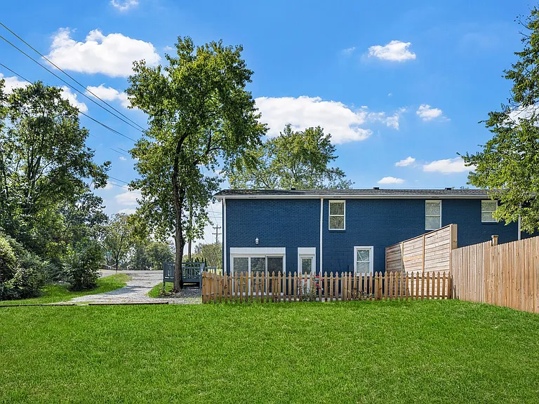 2112B Sanborn Dr — Photo 38