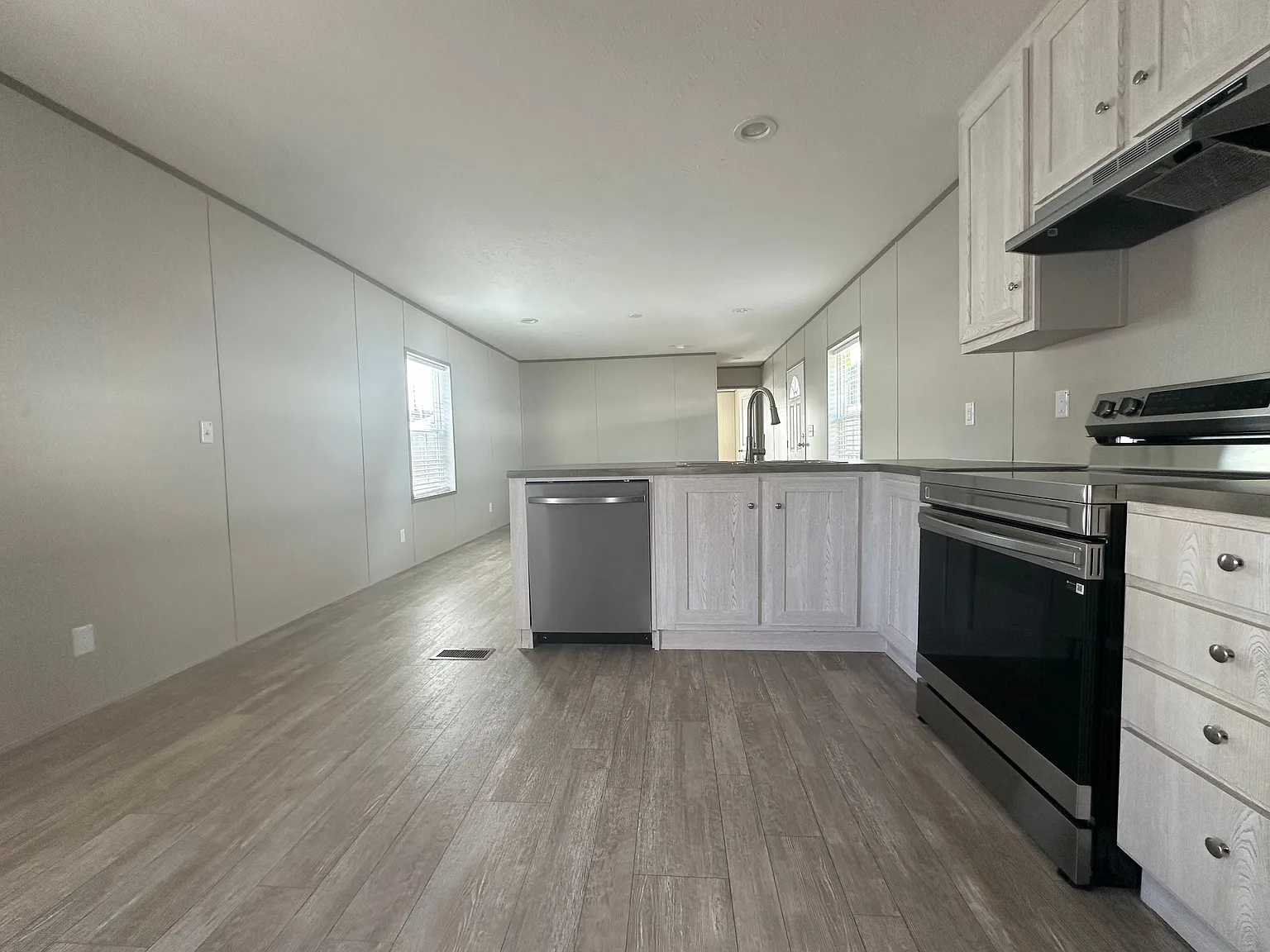 2 bed, 2.0 bath, $1,200 — Photo 2