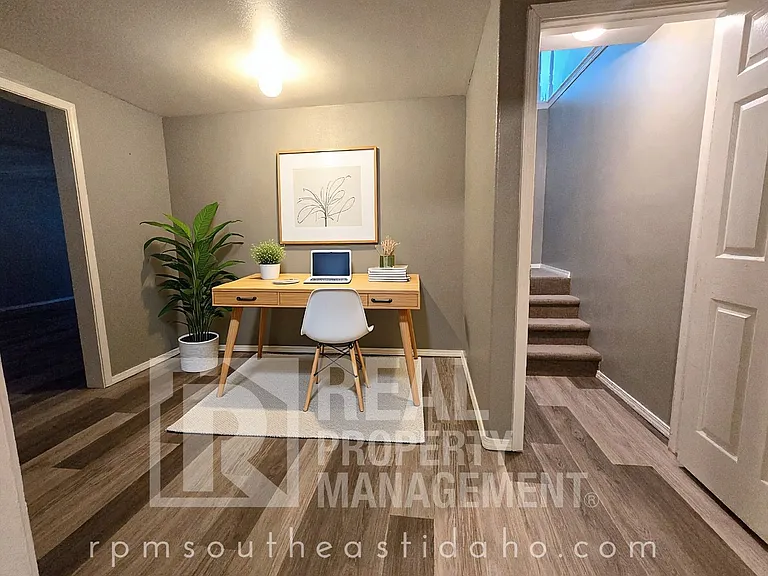 2803 E Chasewood Dr — Photo 6