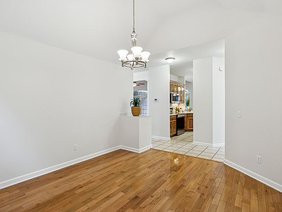 27th image of 4024 Williamsport Pike