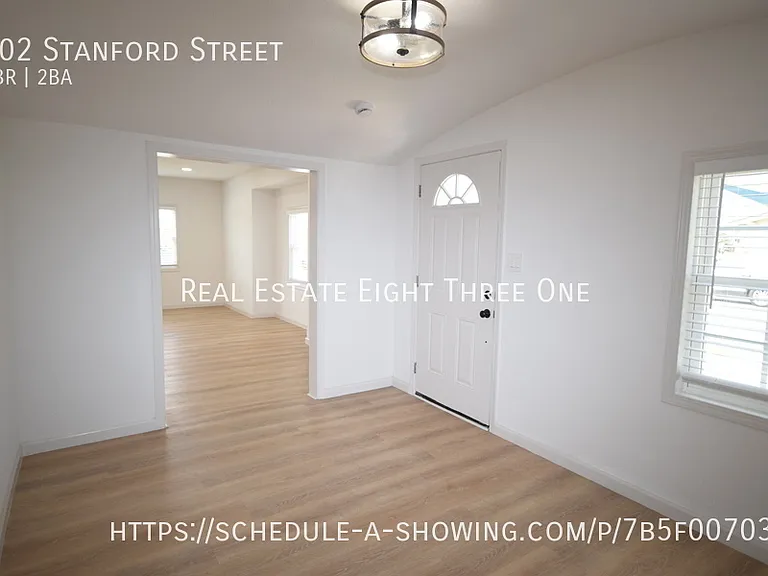 202 Stanford St — Photo 13
