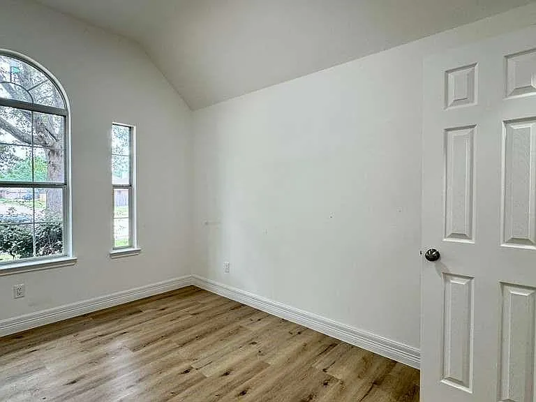 7510 Golden Thistle Ln — Photo 15
