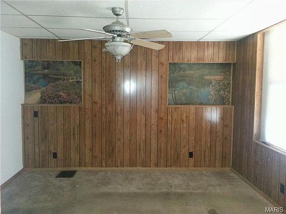 4th image of 4655 Labadie Ave
