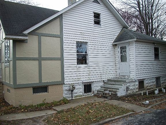 3rd image of 404 S Alp St