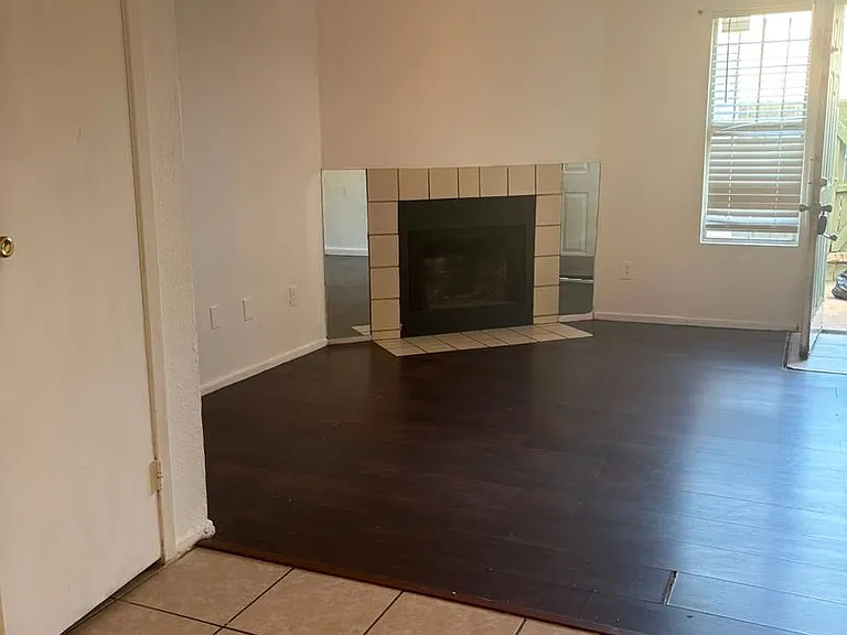 12668 Windsor Village Dr — Photo 3