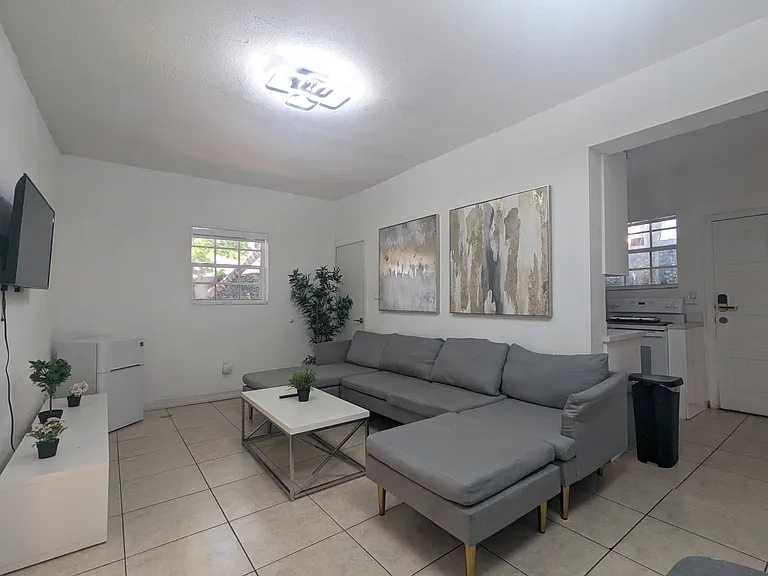 2710 SW 22nd Ave — Photo 58