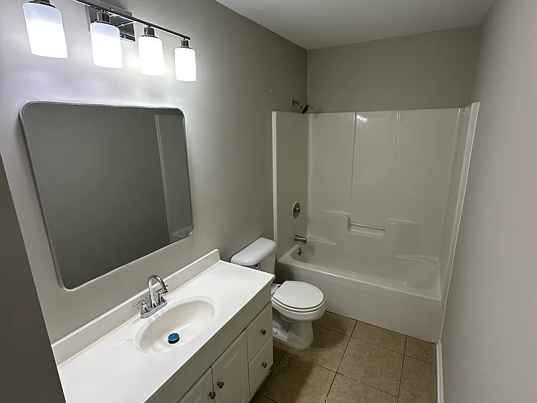 307-309 Toy Ln — Photo 6