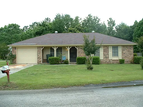 100 Village Green Cir Photo 1 100 Village Green Cir Photo 1
