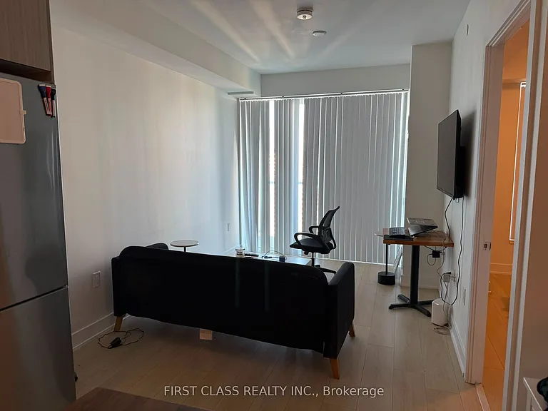 575 Bloor St E #2510 — Photo 3
