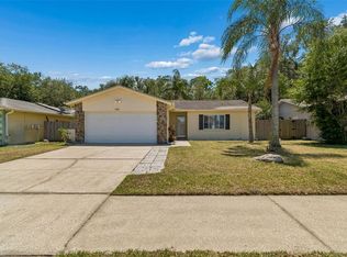 1733 Sutton Pl, Dunedin, FL 34698