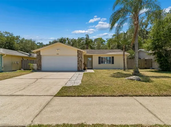 1733 Sutton Pl, Dunedin, FL 34698
