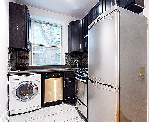 2nd image of 210 W 107th St APT 2f