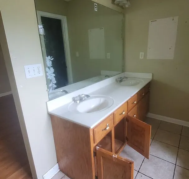 1084 Tara Dr — Photo 35