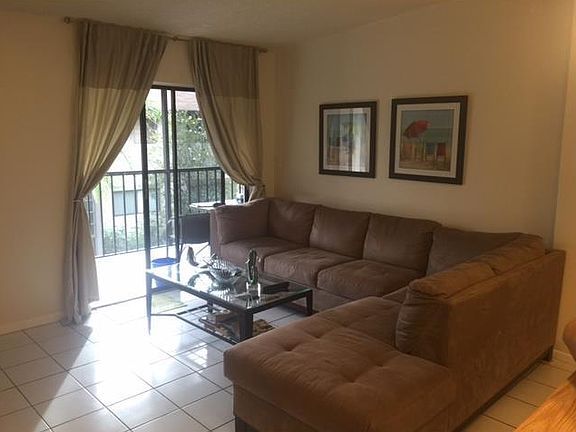 2nd image of 761 NE 199th St APT 203