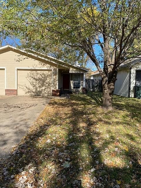 1st image of 718 W Van Gogh Pl