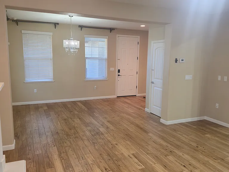 296 W Moraga St — Photo 8