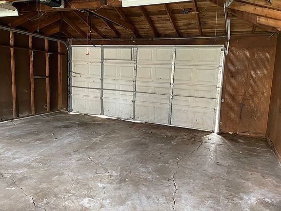 5th image of 14507 Wentworth Ave