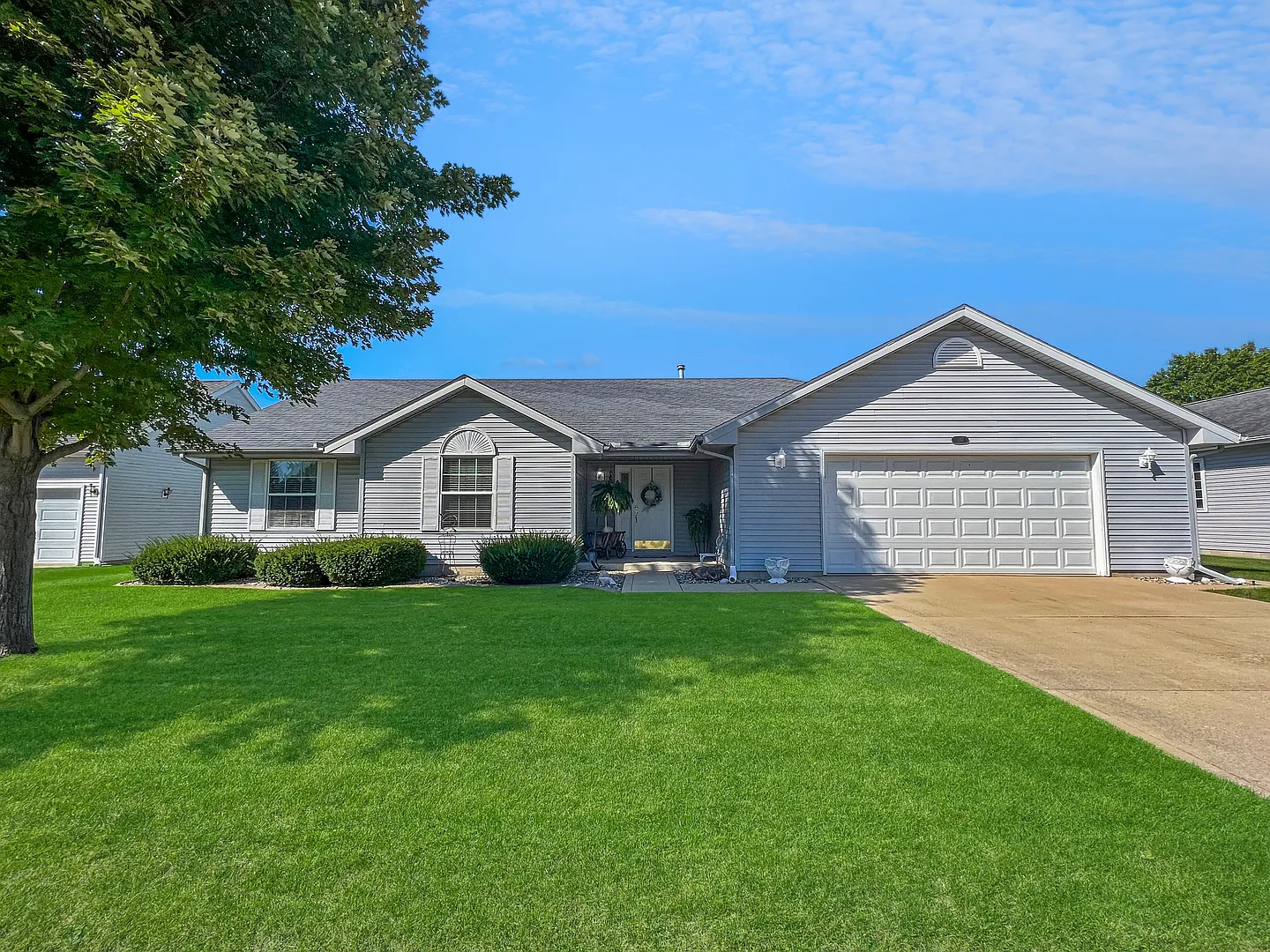 1117 Ascot Dr photo 1