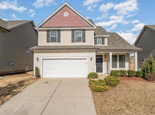 930 Stable Fern Dr, Fuquay Varina, NC 27526