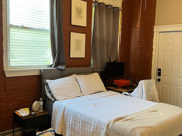 270 E St #1 — Photo 6
